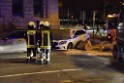 Baum auf PKWs Koeln Mitte Rheinuferstr Goldgasse P097